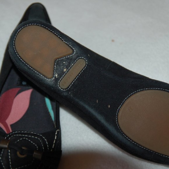 Marc Jacobs Black MoccASINS - Picture 2 of 8